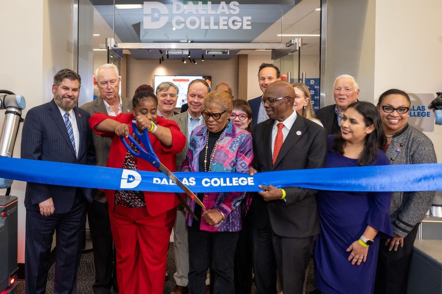 RedBird Mall Ribbon Cutting