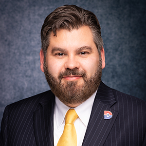 Dr. Justin Lonon Headshot